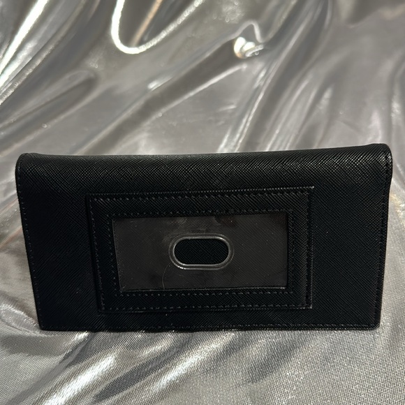 Steve Madden CORE BIFOLD WALLET IN BLACK - Picture 3 of 4
